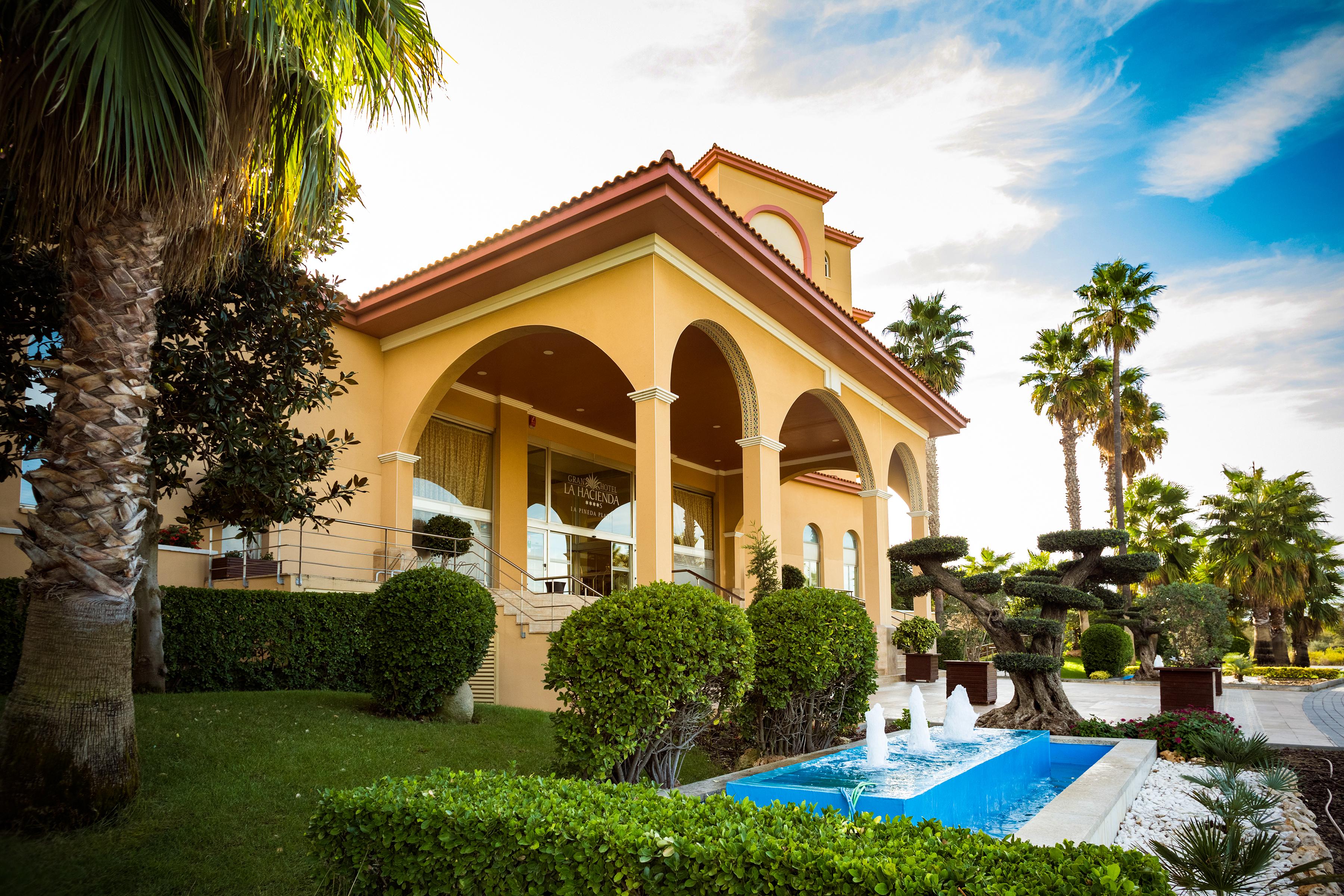Ohtels La Hacienda Hotel La Pineda Exterior foto